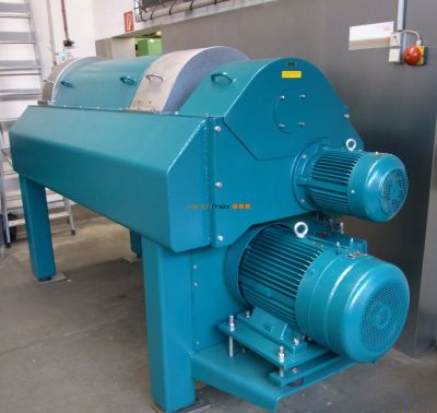 CA 450-00-02  2-fazowa wirówka dekantacyjna